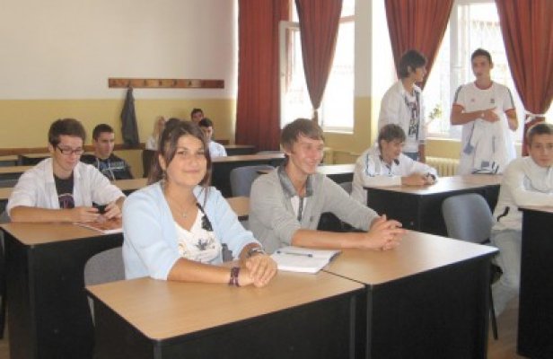 414 elevi au absentat la Simularea Evaluării Naţionale la disciplina matematică